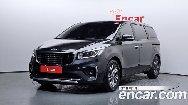 Kia Carnival Новый 9-Seater Luxury - фото 0