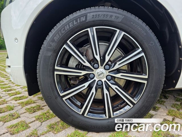 Volvo XC60 2-го поколения T6 Inscription - фото 4