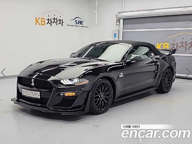 Ford Mustang GT Convertible - фото 1