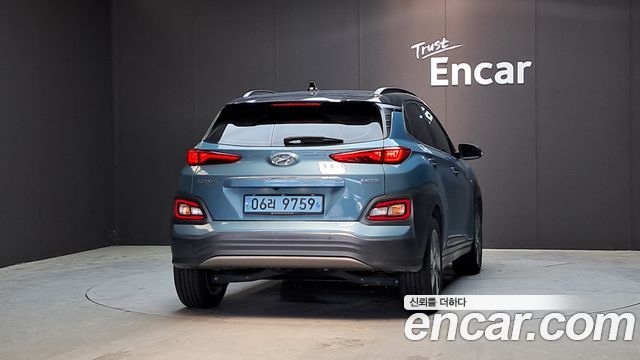 Hyundai Kona Premium - фото 3