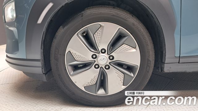 Hyundai Kona Premium - фото 4
