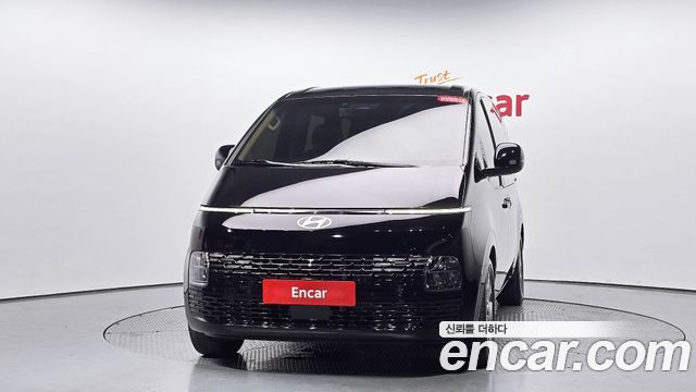 Hyundai Staria Tourer 11-Seater Modern - фото 1