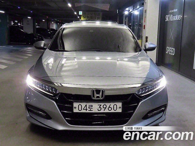 Honda Accord 10-го поколения 2.0 Hybrid EX-L - фото 1