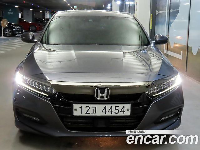 Honda Accord 10-го поколения 2.0 Turbo Sport - фото 1