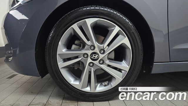 Hyundai Avante AD 1.6 GDI Value Plus - фото 4