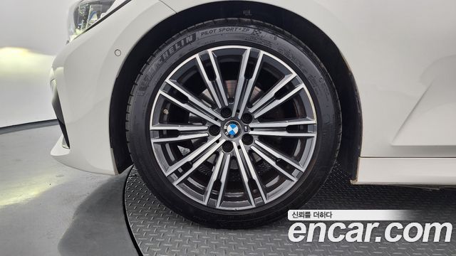 BMW 3-Series G20 320i M Sport - фото 3