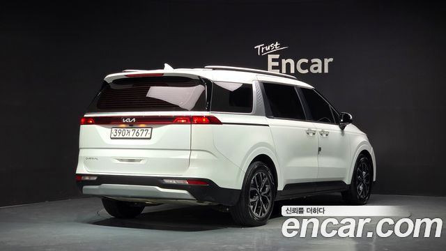 Kia Carnival 4-го поколения 9-Seater Prestige - фото 1