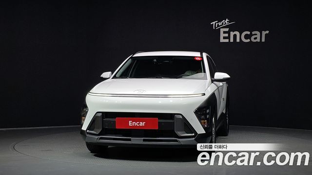 Hyundai Kona SX2 Gasoline 2.0 2WD Premium - фото 2