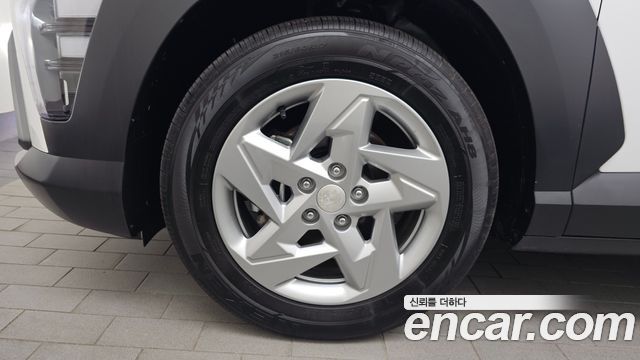 Hyundai Kona SX2 Gasoline 2.0 2WD Premium - фото 4