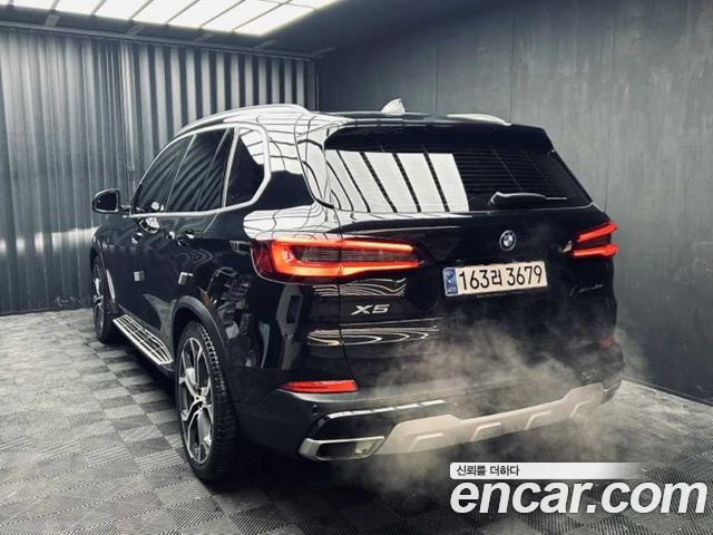 BMW X5 G05 xDrive 45e xLine - фото 3