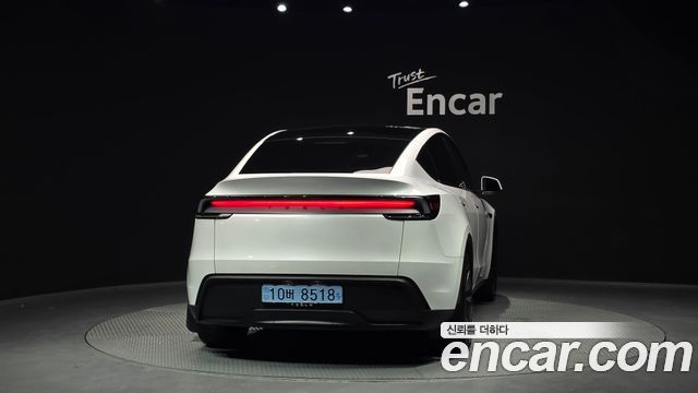 Tesla Model Y RWD - фото 3