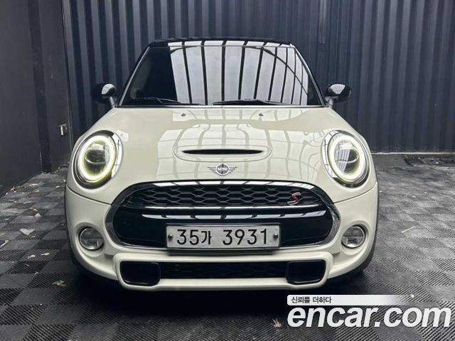 Mini Cooper 5Door Standard 3rd - фото 0