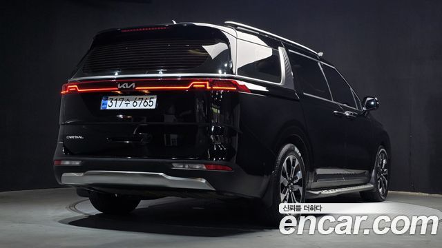 Kia Carnival 4-го поколения 9-Seater Signature - фото 1