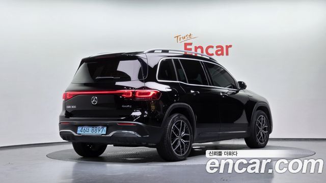 Mercedes-Benz EQB X243 EQB300 4MATIC AMG Line - фото 1