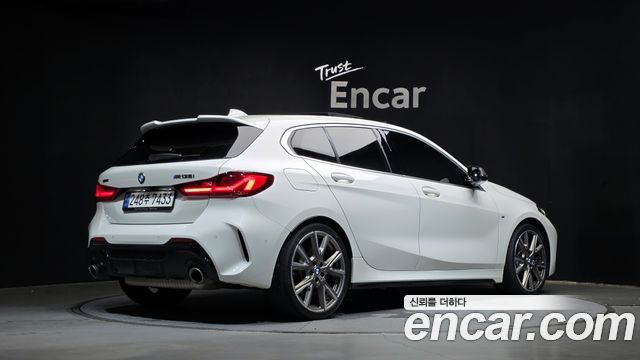BMW 1 Series F40 M135i xDrive - фото 1