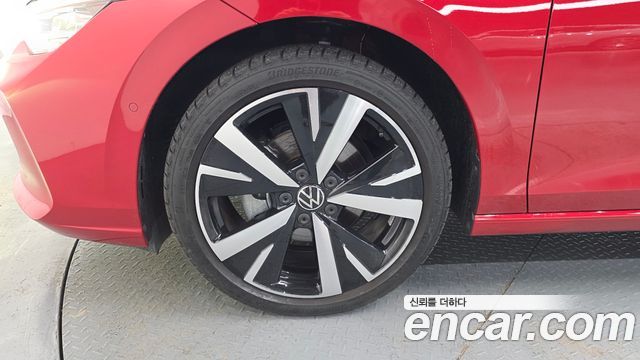 Volkswagen Golf 8-го поколения 2.0 TDI Prestige - фото 4