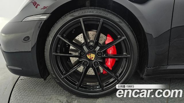 Porsche 911 Carrera 4S - фото 4