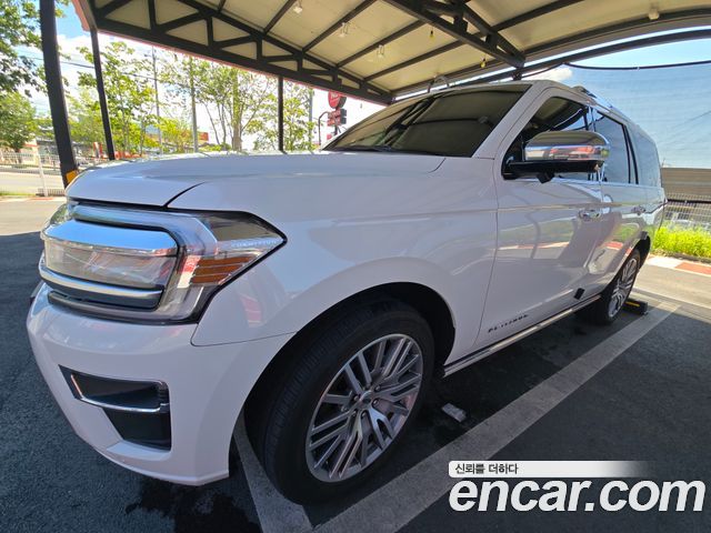 Ford Expedition Platinum 4WD 7Seater - фото 0