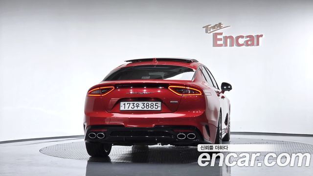 Kia Stinger 2.0 Turbo AWD Platinum - фото 3