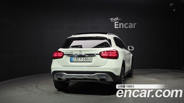 Mercedes-Benz GLA-Class X156 GLA220 Premium - фото 3