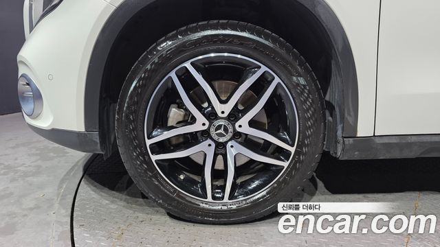 Mercedes-Benz GLA-Class X156 GLA220 Premium - фото 4