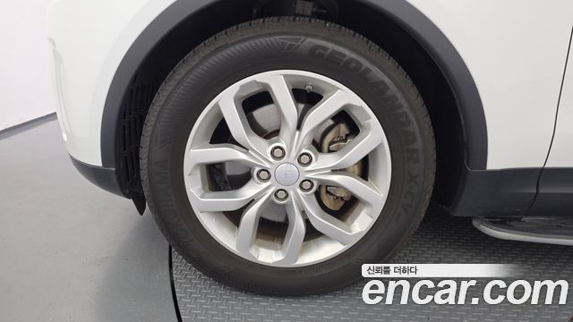 Land Rover Discovery 2.0 SD4 SE - фото 4