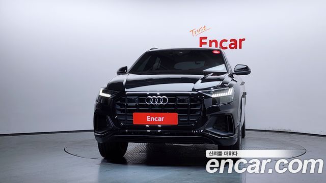 Audi Q8 55 TFSI Quattro Premium - фото 2
