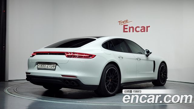 Porsche Panamera 3.0 AWD - фото 1