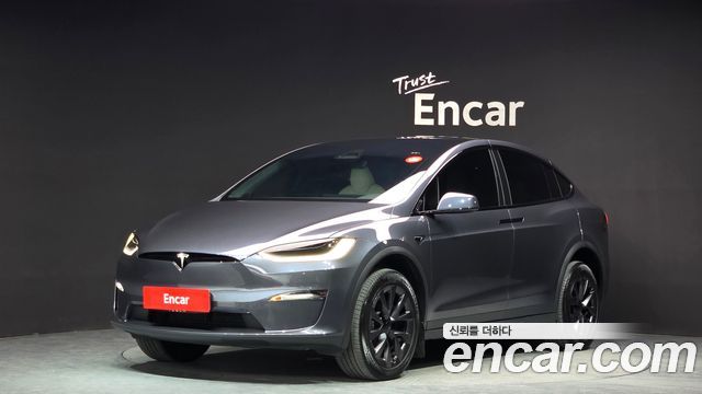 Tesla Model X AWD - фото 0