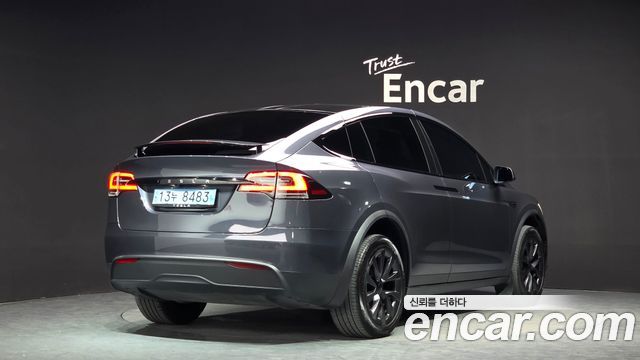 Tesla Model X AWD - фото 1