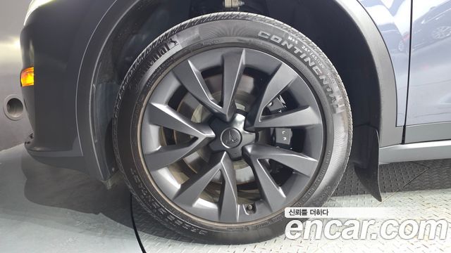 Tesla Model X AWD - фото 4
