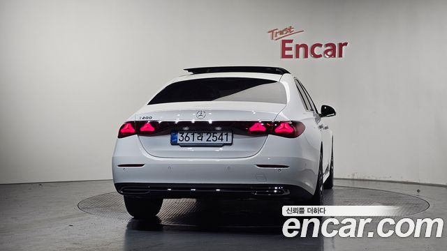 Mercedes-Benz E-Class W214 E200 Avantgarde - фото 3