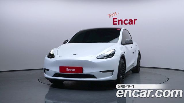 Tesla Model Y RWD - фото 2