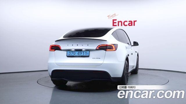 Tesla Model Y RWD - фото 3