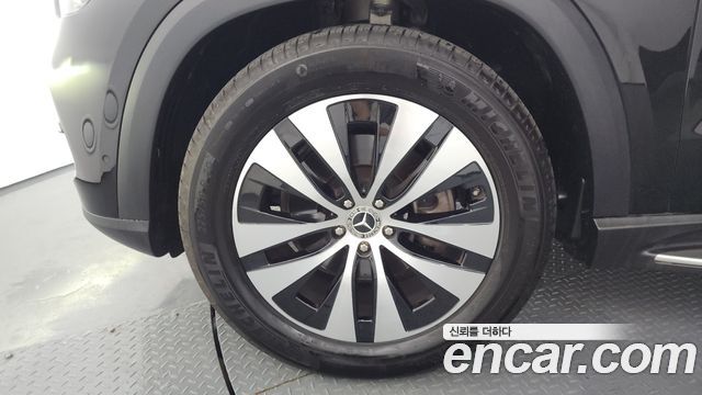 Mercedes-Benz GLE-Class W167 GLE300d 4MATIC - фото 4