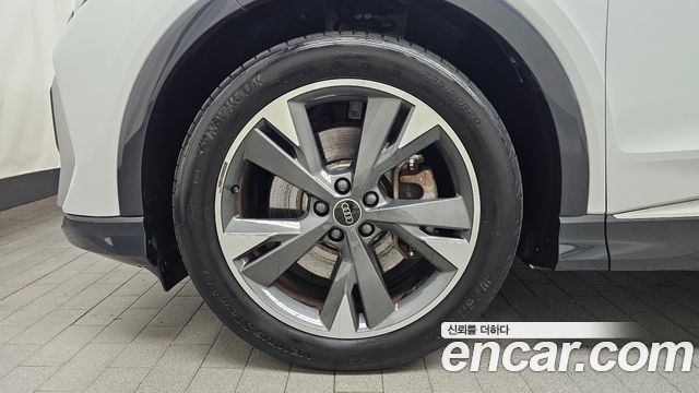 Audi Q4 e-Tron F4 40 Premium - фото 3