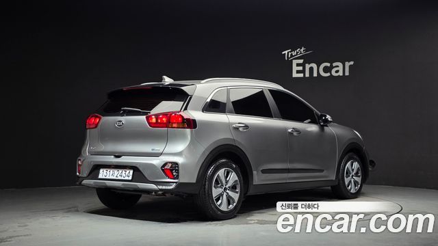 Kia Niro Новый 1.6 HEV Luxury - фото 1