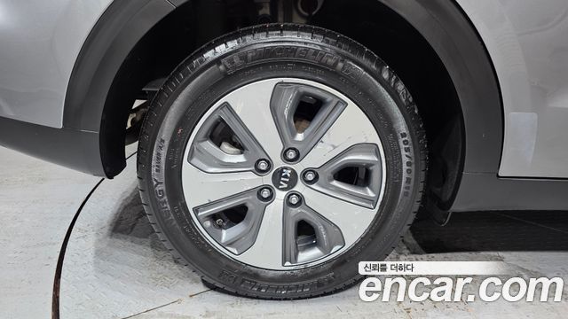Kia Niro Новый 1.6 HEV Luxury - фото 4
