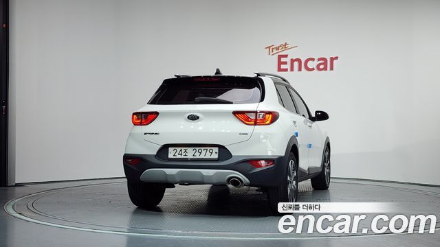 Kia Stonic 1.0 Turbo Prestige - фото 2
