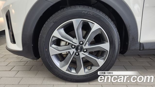 Kia Stonic 1.0 Turbo Prestige - фото 3
