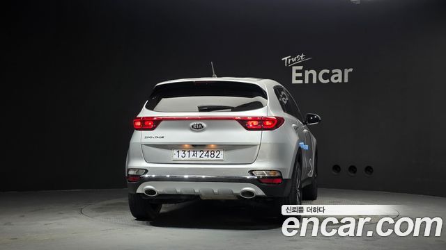 Kia Sportage The Bold Diesel 1.6 2WD Trendy - фото 3