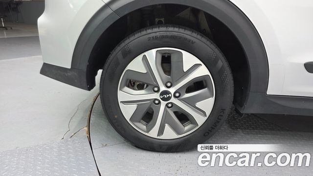 Kia Niro Plus Earth - фото 4
