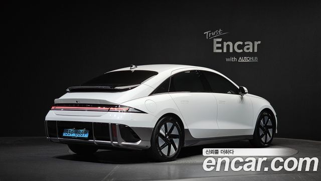 Hyundai Ioniq6 Long Range AWD Exclusive + - фото 0