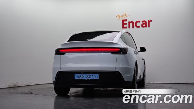 Tesla Model Y RWD - фото 2