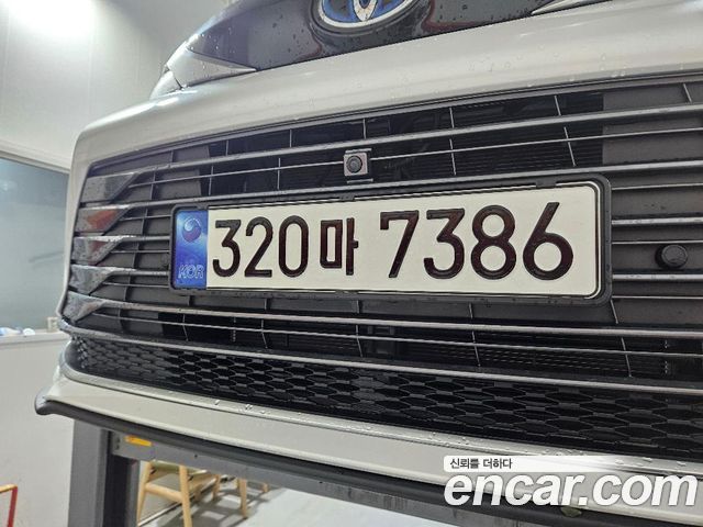 Toyota Sienna 4-го поколения 2.5 Hybrid 2WD - фото 0
