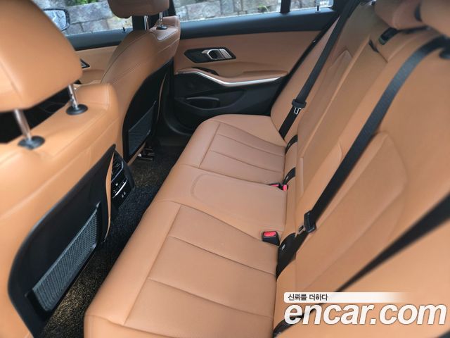 BMW 3 Series G20 320i Touring - фото 3