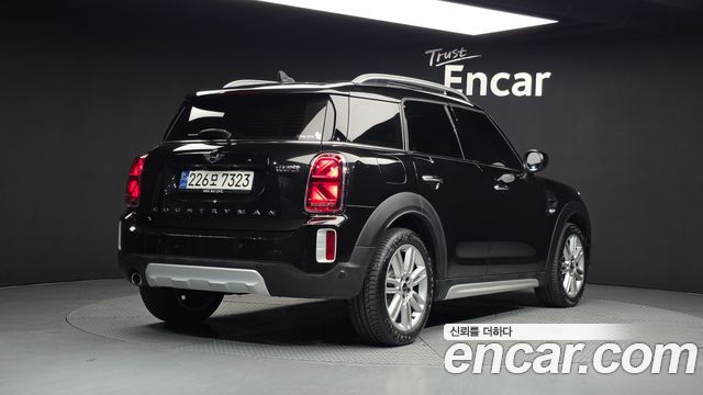 Mini Countryman Classic Plus Launch Pack 2nd Gen - фото 1