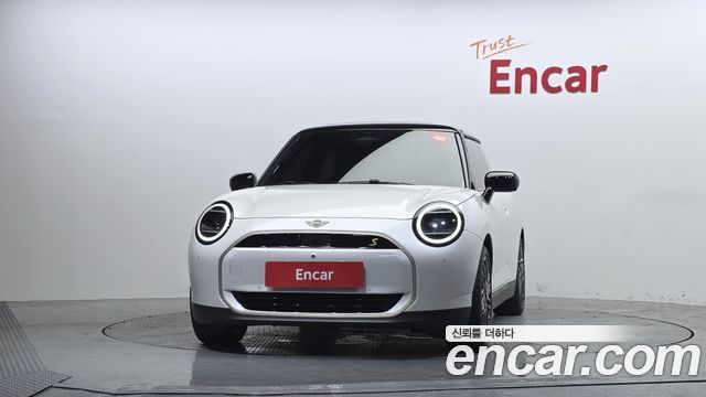 Mini Cooper Electric 4-го поколения SE Favoured - фото 2