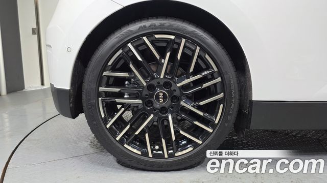 Mini Cooper Electric 4-го поколения SE Favoured - фото 4