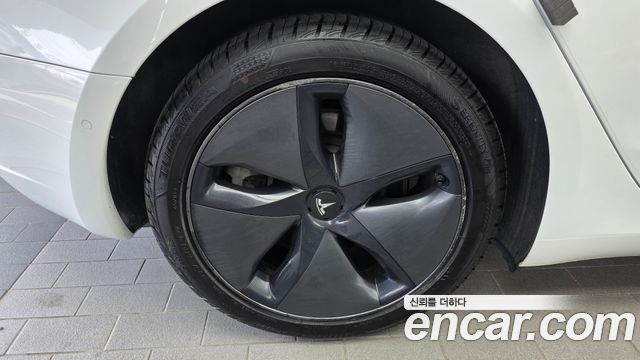 Tesla Model 3 Standard Range Plue RWD - фото 4